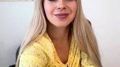 Blonde babe scarlet solo webcam