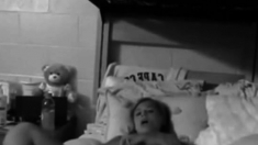Webcam girl masturbating her pussy